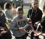 Los alumnos prepararon las semillas para la plantacin. 