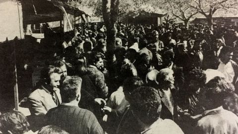 Una muchedumbre en la Feira do Vi�o de Amandi en una foto publicada en La Voz en 1991