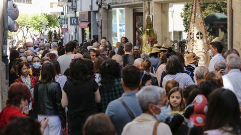 Cientos de personas disfrutaron de la Festa dos Maios de Ourense