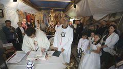 Ni la lluvia ni la bajada de temperatura pudo con las fiestas de A Mari�a