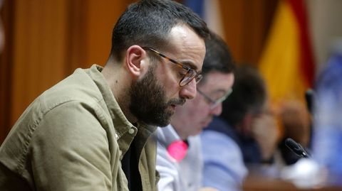 Manuel Luaces, concejal del BNG, en el �ltimo pleno municipal