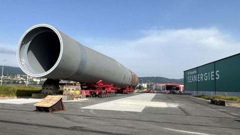 Monopilote en los astilleros de Fene