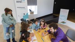 Un intre da sesi�n de narraci�n e divulgativa para pequenos de Brens 