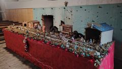 El nacimiento se ha instalado en la capilla de san Antonio, en la parroquia xermadesa de Momn