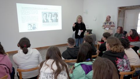 O estudantado na aula did�ctica do museo, durante a actividade complementaria