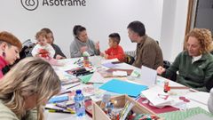La entidad celebr� recientemente un taller en el que se elaboraron parte de las postales para la exposici�n