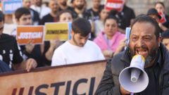 Familiares de Diego Gabarre pidiendo justicia en la concentraci�n en Ferrol. 