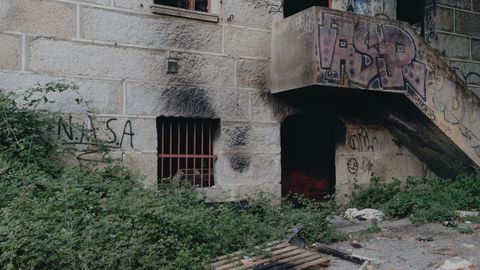 Estado de abandono de la antigua granja escuela