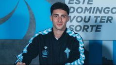 Pablo Dur�n, en el momento de firmar su renovaci�n con el Celta hasta el 2028.