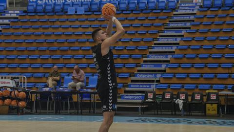 Primer entrenamiento del Breog�n 2026-2027 en el Pazo dos Deportes de Lugo