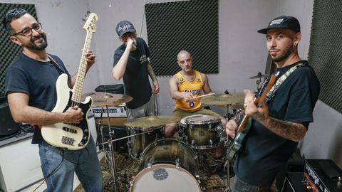 De izquierda a derecha, Soprano, Salgado, Edu y Samu, integrantes de la banda ourensana Terminal Terror