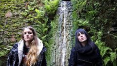 Anxela Baltar y Violeta Mosquera, las dos integrantes de Bala 