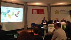 Un momento de la ponencia de Diego Broock en el IV Foro Intercl�sters de Construcci�n