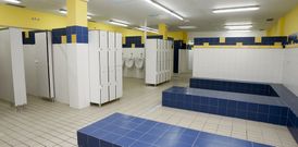 Aspecto que presentan ahora los vestuarios que resultaron m�s da�ados hace cuatro meses. 