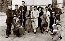 La banda de Nacho Mastretto apuesta por un espect�culo multiinstrumental y din�mico.