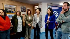 Paula Prado, junto a Antonio Ameijide, en la sede del PP de Monforte