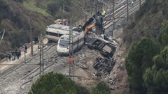 Trabajos de retirada de los restos del Alvia siniestrado en la colisi�n con un Iryo�en Adamuz