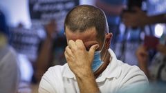 As� vivi�, y sufri�, el pleno Jaime Fontanes, uno de los tr�nsfugas del PSOE que dio la alcald�a al PP en Castrelo