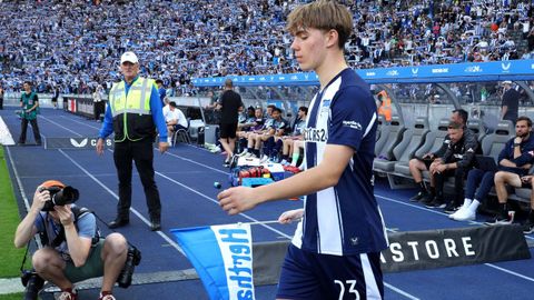 El joven mediocentro Kennet Eichhorn, esta temporada durante un partido con el Hertha de Berlín