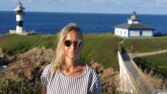 La escritora e investigadora Cristina Oñoro, en Ribadeo, donde presentará su libro el 16 de agosto.