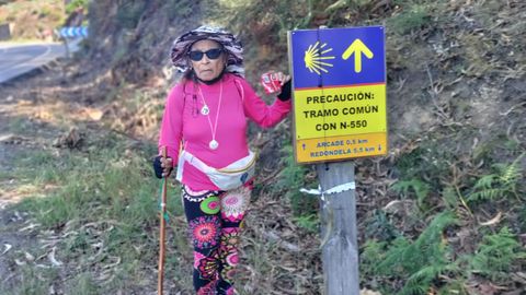 Rufina, de 95 aos, el mes pasado durante el Camino de Santiago.