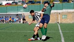 La pugna por cada bal�n fue intensa en un choque marcado por el calor