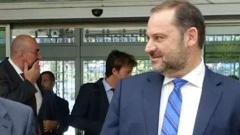 Jos� Luis �balos y Koldo Garc�a (izquierda) en una visita a Vigo.