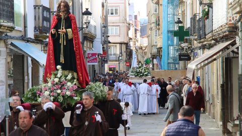 Procesi�n de Domingo de Resurrecci�n en Noia