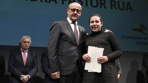 Hasta un total de cuarenta alumnos de distintos centros de la provincia resultaron premiados en el concurso de la Constituci�n.