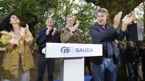 Pese a la lluvia asistieron al acto unos 2.000 militantes