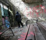 El pazo de Torrado estaba ayer plagado de pintadas. 