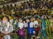 La presentaci�n de las comparsas llen� el grader�o principal del pabell�n de Fisterra. 