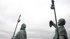 Estatua de los peregrinos en Monte do Gozo