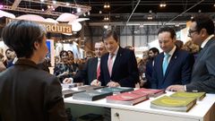 Javier Fern�ndez visita el estand de Asturias en Fitur junto con el portavoz del Principado, Guillermo Mart�nez, el consejero de Turismo, Isaac Pola y el director general de Comercio y Turismo, Julio Gonz�lez Zapico.