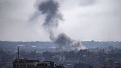 Bombardeo sobre la ciudad de Gaza, este jueves.