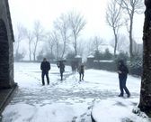 Adem�s de la nieve, la palloza y la iglesia es lo primero que vieron los sudamericanos.