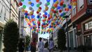 Decoracin festiva colocada en la calle Basanta Silva en las fiestas del 2022