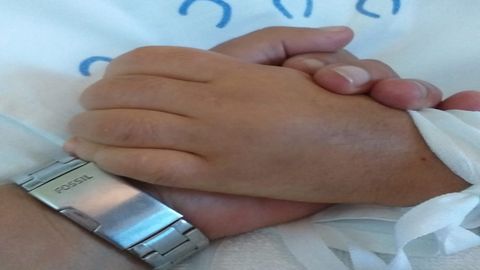 Imagen que comparti� la madre de la ni�a langreana de diez a�os que necesitaba un trasplante de m�dula