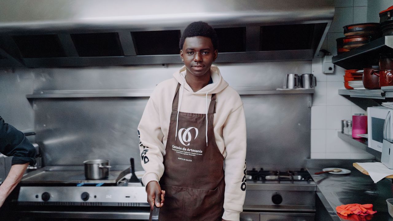 Los chicos de Mali ya son vecinos de Allariz: «Tengo trabajo y casa, encontré un futuro mejor»