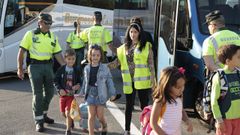 El teniente Nogueiras explica las medidas de seguridad del transporte