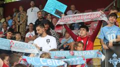 Aficionados del Celta, en un amistoso en A Lomba el verano pasado.