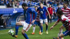 Folch se lleva un bal�n en el Oviedo-Granada