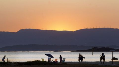 El verano es playa, son juegos y vacaciones, en Arousa se puede disfrutar de lo lindo