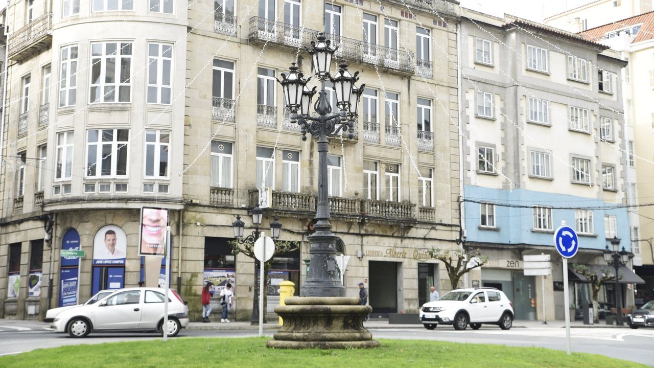 Ocho empresas se disputan las obras de peatonalización de la Praza da Farola en A Estrada