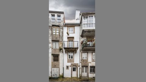 Casa 2M e Medio en la r�a Algalia de Arriba, en Santiago