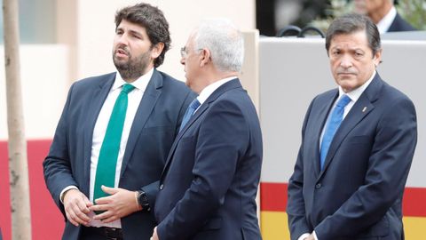 Desfile del Dia de la Fiesta Nacional: Fernando López Miras, José Ignacio Cenicero y Javer Fernández
