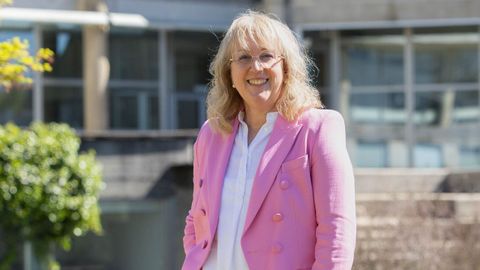La profesora Montse Cruz, antigua decana de Empresariales.