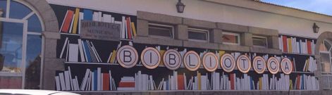 Mural realizado por Iago Eireos en la fachada de la Biblioteca Municipal de Torrelodones.