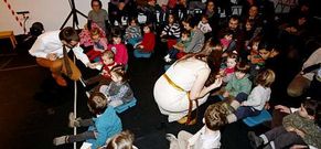 La obra de Caramuxo Teatro, que se podr� ver hoy, est� pensada para los beb�s.