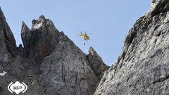 Un helic�ptero realizando una evacuaci�n